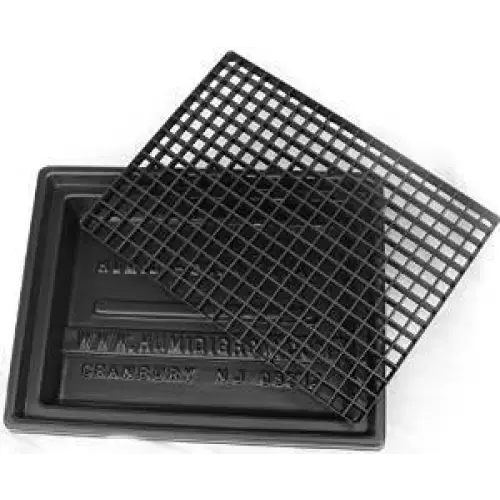 https://www.waldor.com/cdn/shop/products/small-humidi-grow-tray-ht-101-black-humidity-trays-625.webp?v=1682104628